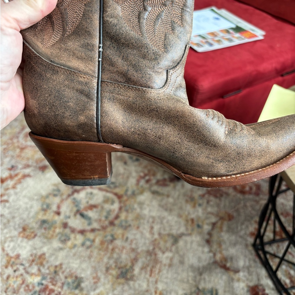 CORRAL Distressed Naham Stitched Leather Snip toe boots 7.5. - Picture 16 of 16
